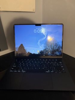 MacBook Pro m4 chip negotiable