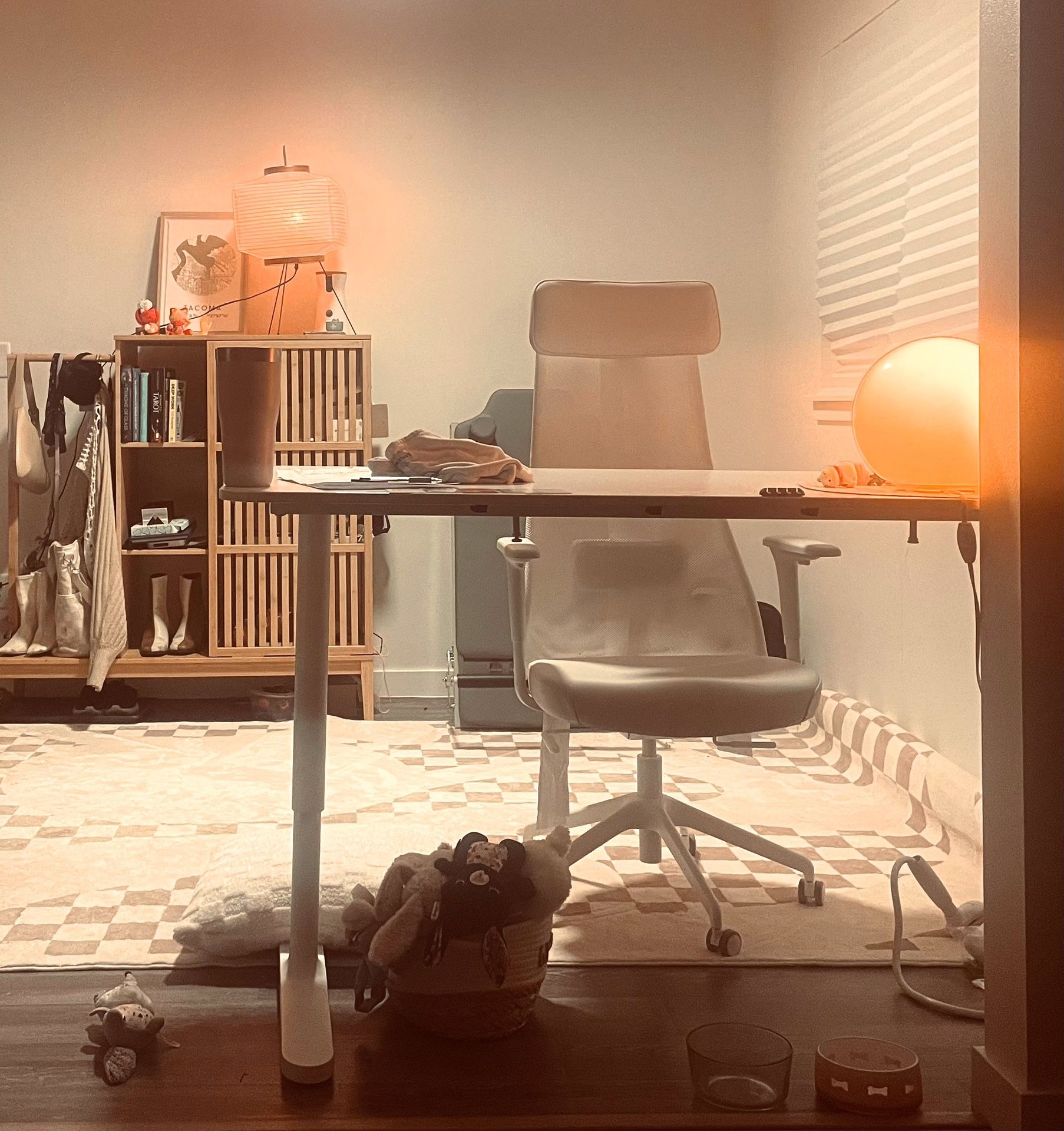 Elegant white IKEA desk and Chair