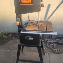 WEN 10 Band Saw With Stand