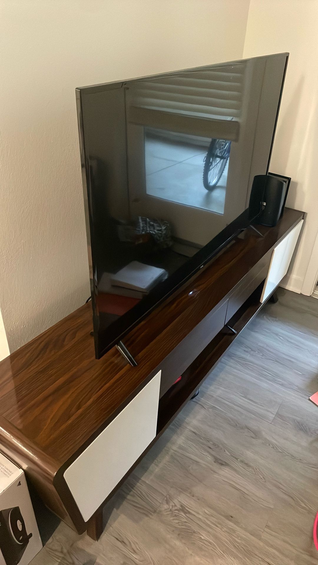 Retro TV Stand + Free 55’ TCL Smart TV