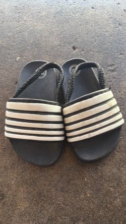 Boys size 6 sandals