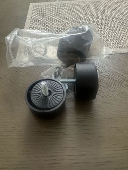 Black Rubber Furniture Leveling Feet with Bolt   24  quantity