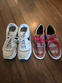 Two Pairs of Used Sneakers – Nike and Hooey Loopers