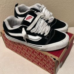Vans Men’s On Skool Black And White