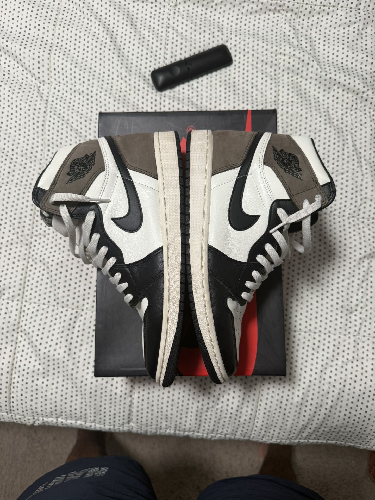 Jordan 1 Mocha Size 10.5