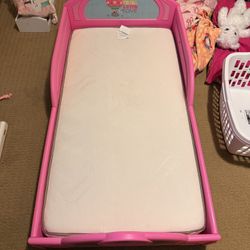 Trolls Toddler Bed & Bedding