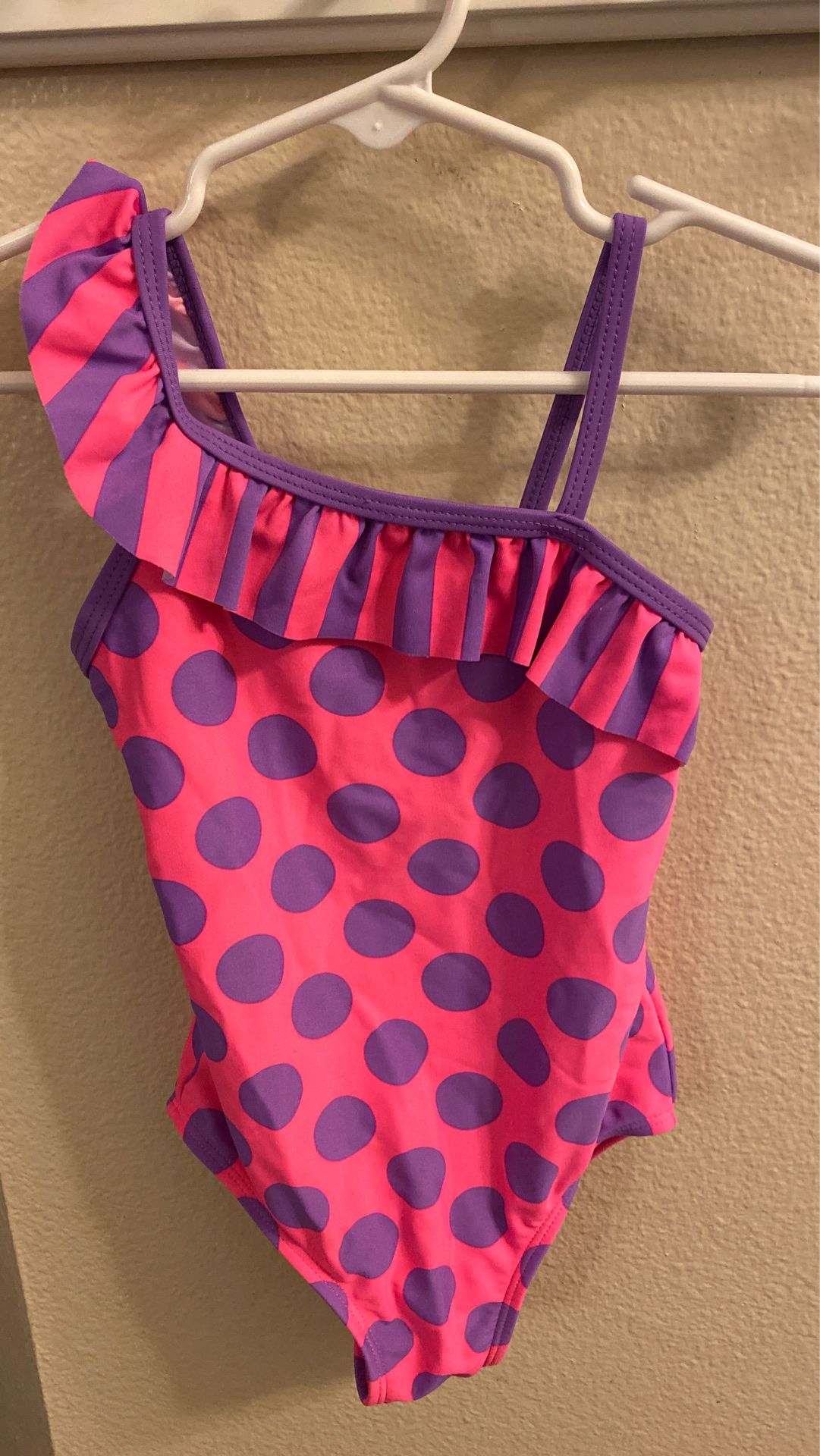 Girls swim suit size 5