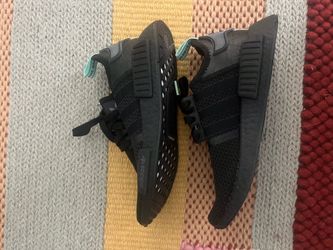 Adidas NMD_R1 black/mint 7.5W