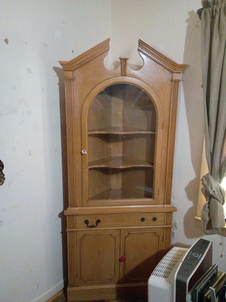 Corner Cabinet 