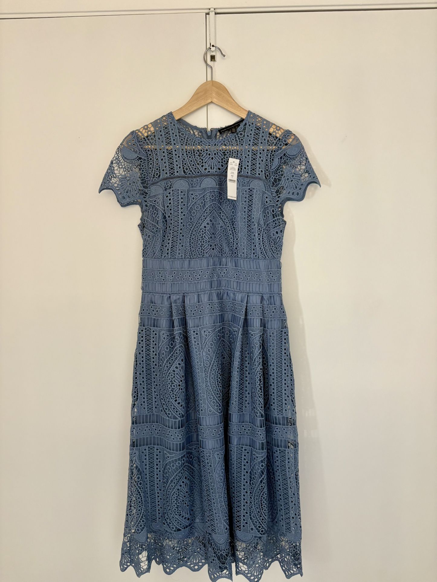 WHBM dress NWT Size 2 Until 9/13