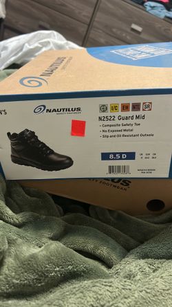 Men’s work boots
