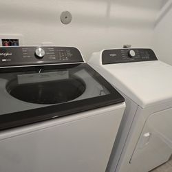 Brand NEW Whirlpool Washer & Dryer