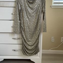 VINCE CAMUTO DRESS// METALLIC GOLD// Size FITS SIZES 06-12