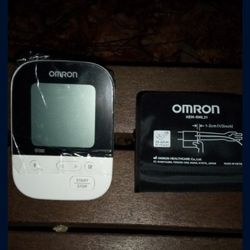 Omron 5 Series Wireless Upper Arm Blood Pressure Monitor - BP7250
