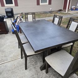Dining Room Table And 6 Chairs