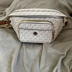 Michael Kors fanny pack