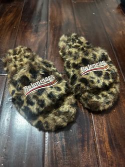 Balenciaga fur slides leopard