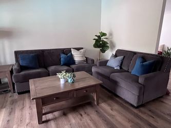 Super Cute Couch and Loveseat. Only $280