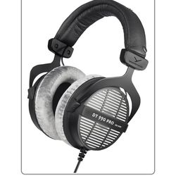 beyerdynamic DT 990 Pro Over-Ear Studio Headphones