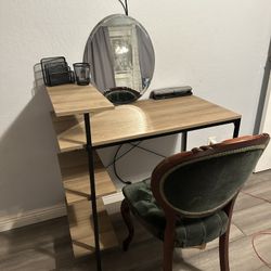 36X20 Vanity/desk With Mirror Included 
