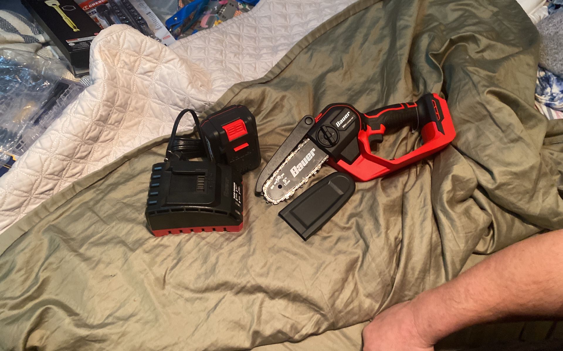 Hand Held Chain Saw