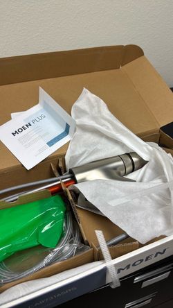Kitchen Faucet new Moen in box