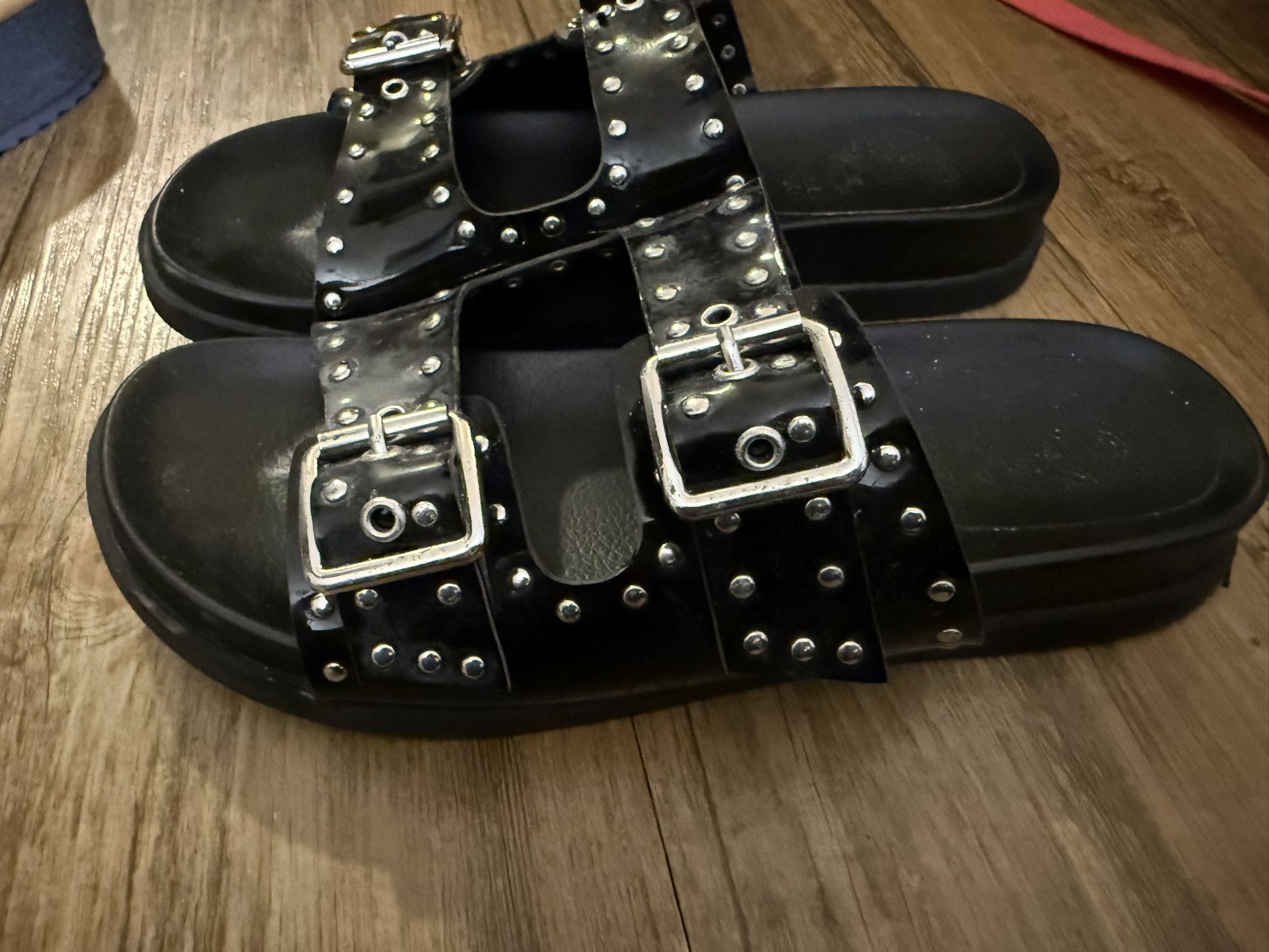 Vince Camuto Black Studded Sandals Size 5/35