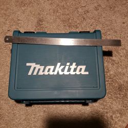 Case Makita 15×11×4 3/4 " in perfect condition. 