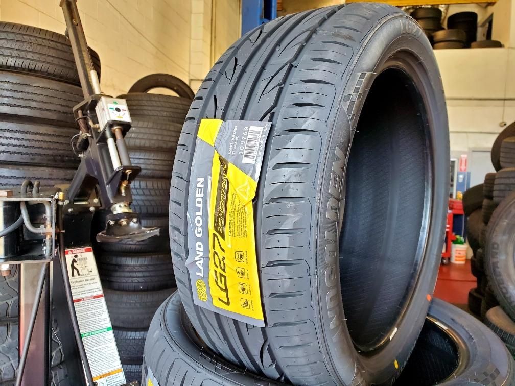 4 NEW TIRES LAND GOLDEN 225/45/17