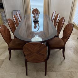 DININGROOM TABLE /CHAIRS