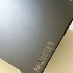 Lenovo Legion 16 l"Design/Gaming Laptop
