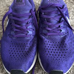 Nike Zoom Pegasus 35 Size 6Y/7.5Women’s 