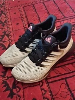 Adidas duramo 10 running shoes