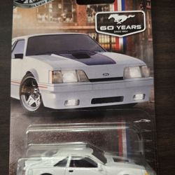 Hot Wheels Mustang $10