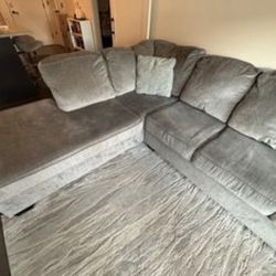 Comfortable 2-Piece Sectional Couch