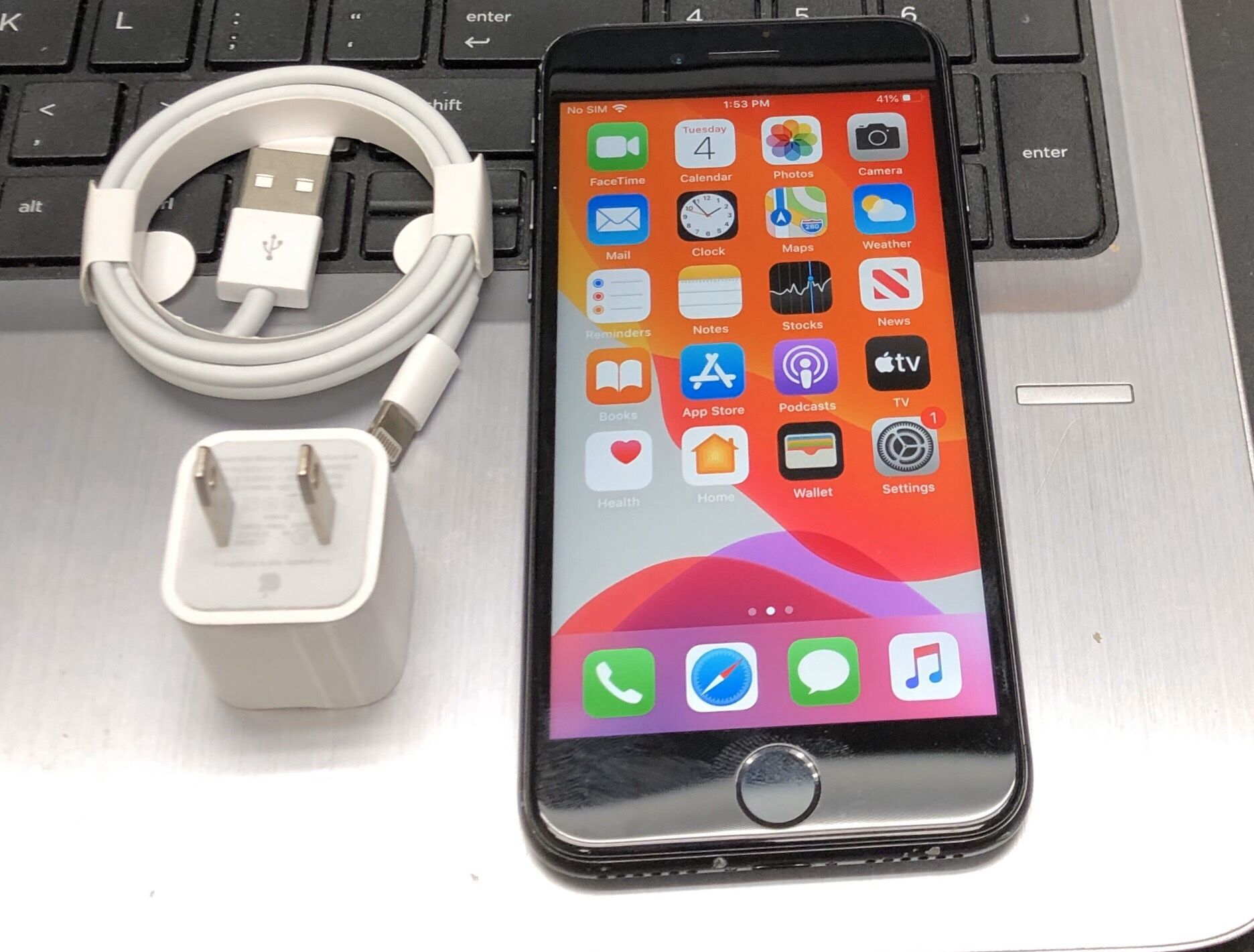 iPhone 8 64GB Factory Unlocked-Space Gray