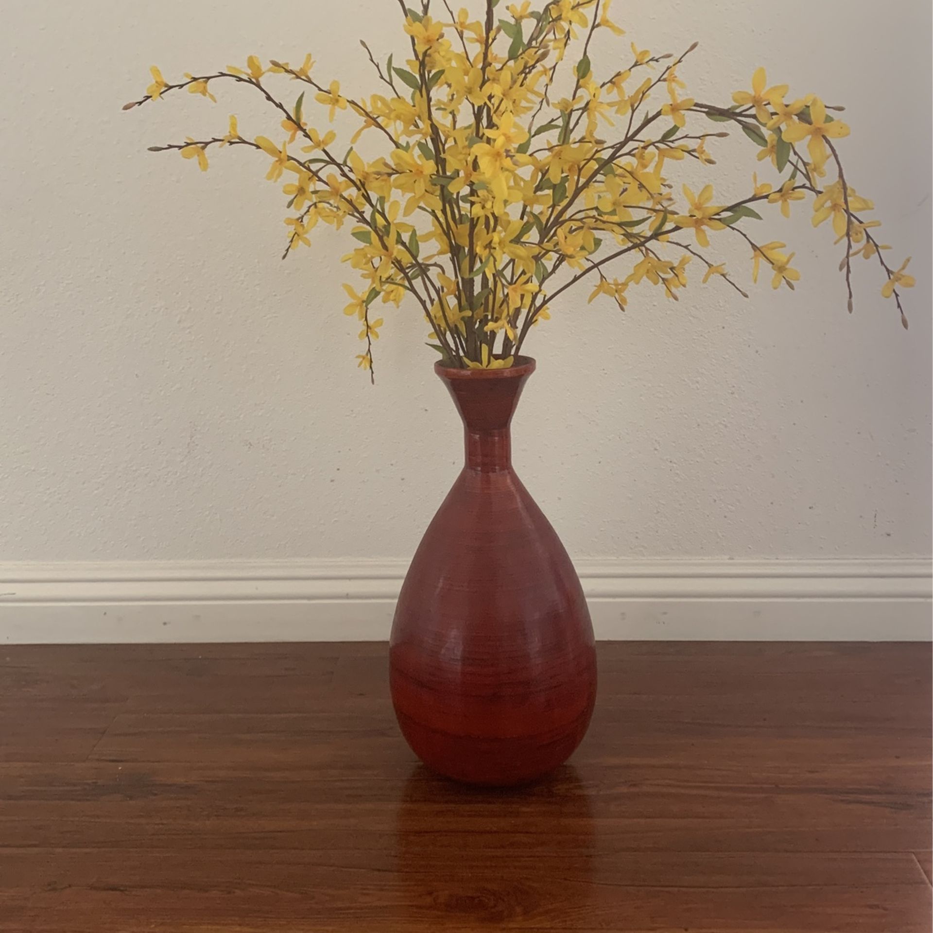 Artificial Flowers With Vase