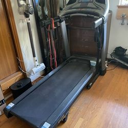 FREE Horizon Elite T7 Treadmill