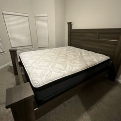 Ashley Juararo Cali King Set