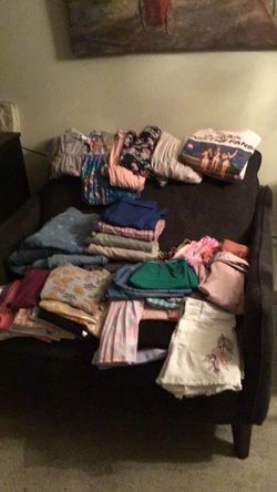 GIRL CLOTHES LOT SIZE 10/12 SHIRTS,JEANS,SHORTS,LEGGINGS,SWEATER, DRESSES,SKIRTS, 52 PIECES IN TOTAL