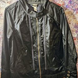 Venezia Women's Black LS Jacket Sz 14/16 Zip Front Silky Pleated Stylish