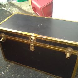 Vintage Cedar Wood Lined Steamer Trunk Storage Chest Navy Blue Metal Trim