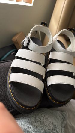 Dr.Martens sandals