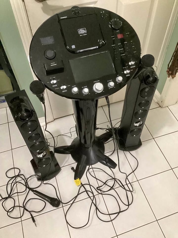 KARAOKE SINGING MACHINE ISM 1028Xl Used Good Conditionb No Microphone’s