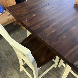 Kitchen Table w/ 6 Chairs