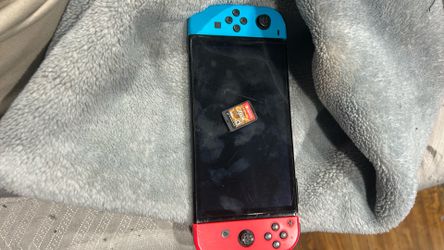 Broke Nintendo Switch (doesn’t turn on)