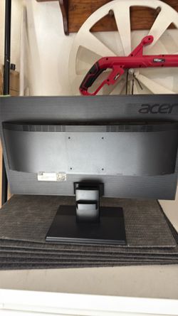 Acer V246HL 24” LED Monitor – Excellent Condition