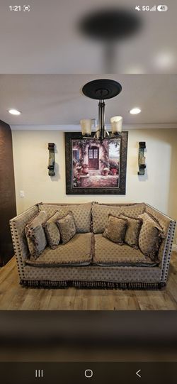 Statement Sofa