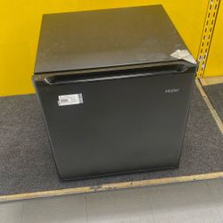Mini Fridge 30$