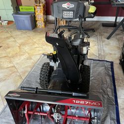 Briggs & Stratton 1227MD Snowblower 